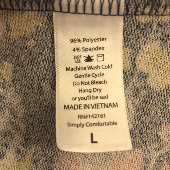 Lularoe Sarah Sweater, size Large. - Picture 5 of 5